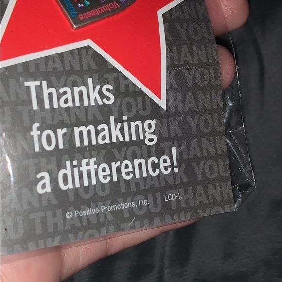 ❤️Position Promotions Heart Pin❤️ - Picture 3 of 4